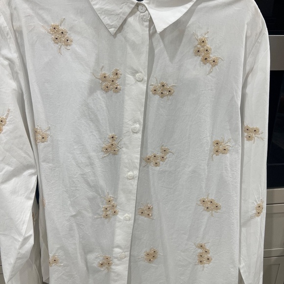 Karen Kane Embellished Shirt - Picture 8 of 12
